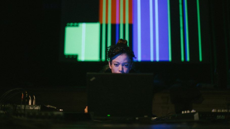 My Wall Is Your Filter Bubble Seminar